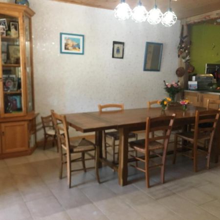 Plein Pied Village Montrond  Екстериор снимка